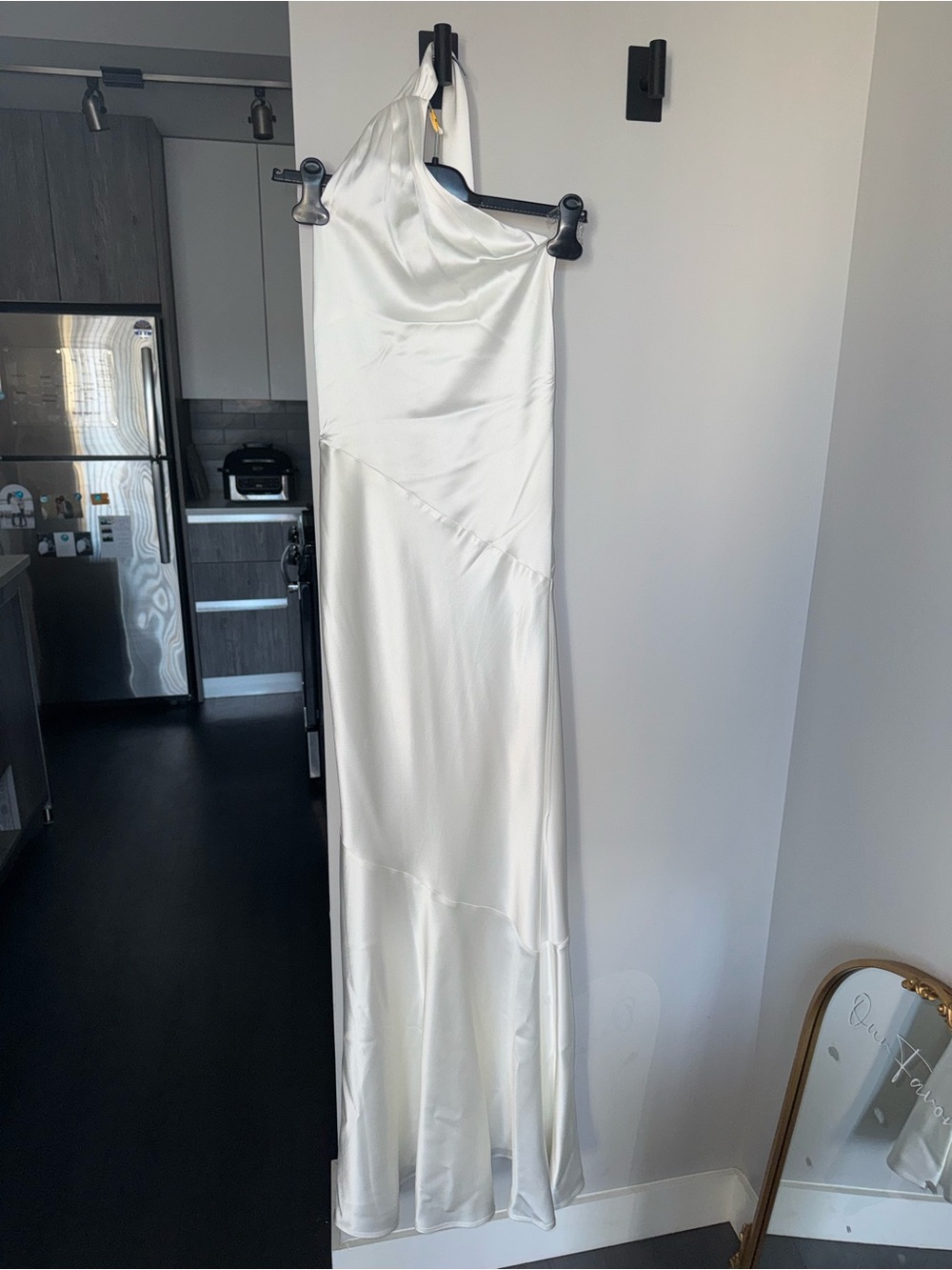Retrofete Kelsa Dress - Ivory Silk - Worn once + Dry cleaned - Picture 4 of 9